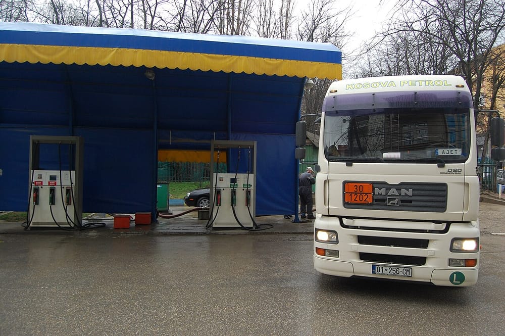 Sa kushton litri i naftës sot në Kosovë?