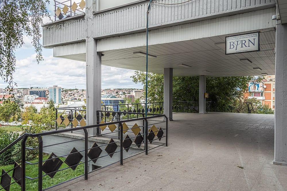 Sa vlen projektimi i zgjerimit të rrugës QMI–Lipjan?