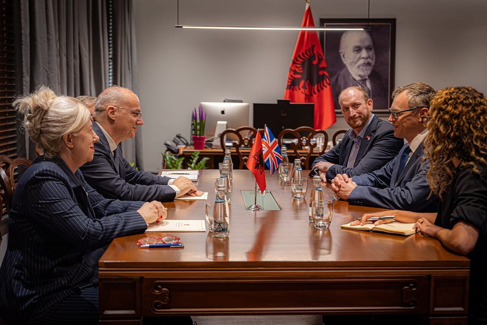 Shqipëria mbledh BE-në e NATO-n në Tiranë kundër ndërhyrjeve të huaja