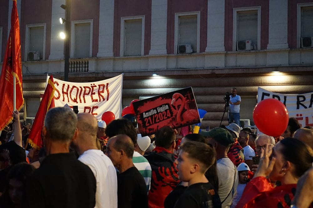 Si e mbështet diaspora revolucionin e protestuesve?