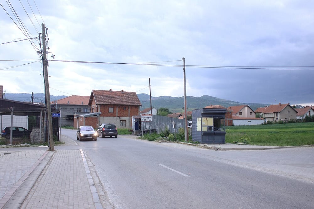 Si e përndiqte dhe kërcënoi ish-bashkëshorti gruan në Graçanicë?