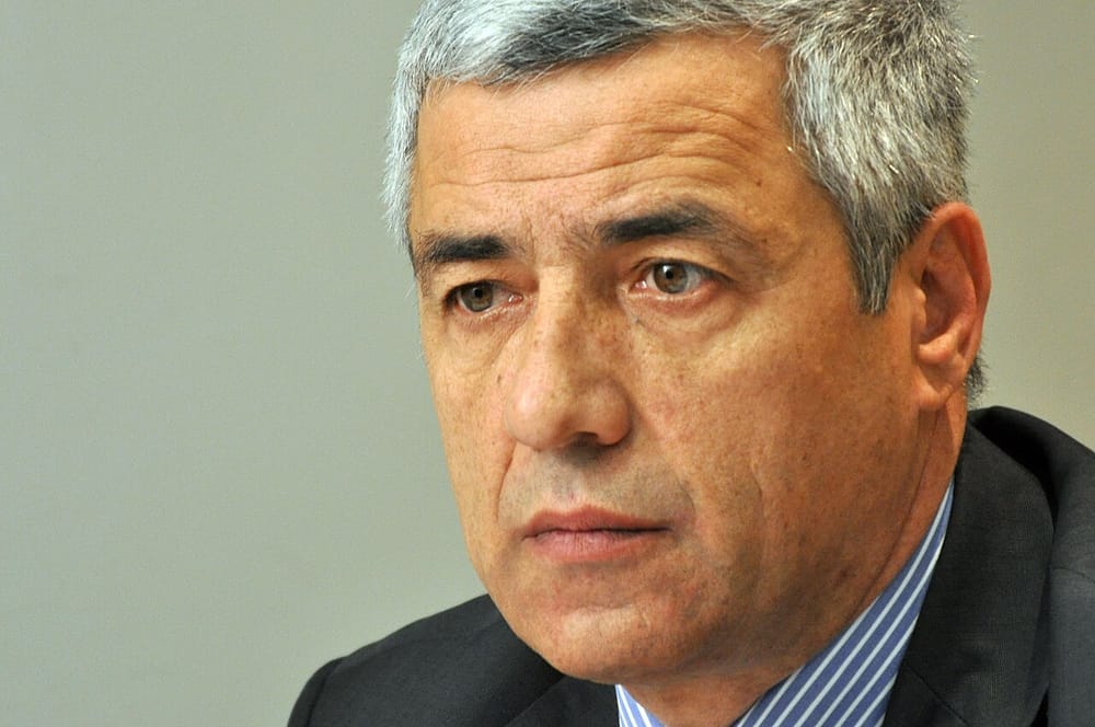 Simiqi rrënimet në veri i quan skenar për konflikt me Serbinë