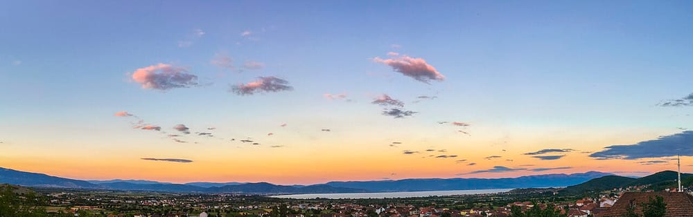 Struga zgjat orarin e lokaleve deri në orën 2 ose 3 të mëngjesit