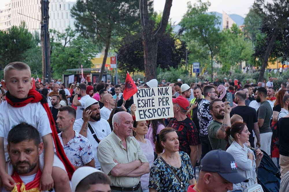 Kush po e udhëheq 'mrekullinë' e protestave sipas Berishës?