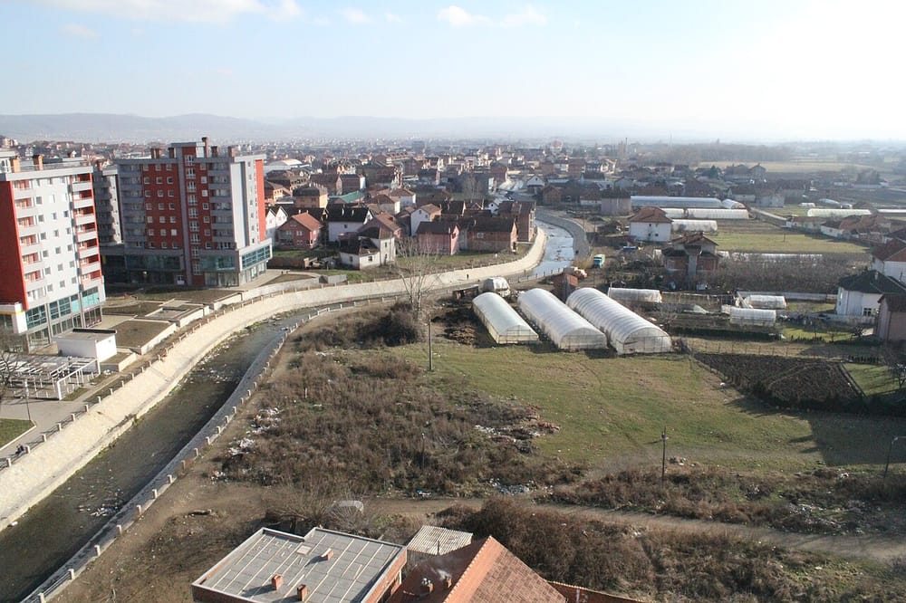 Pse daja e nipi u përleshën me armë në Podujevë?