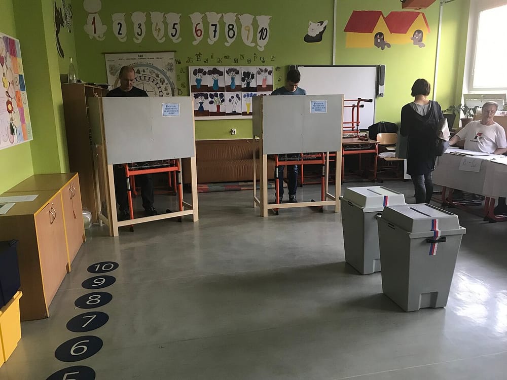 Pse kërkon partitë opozitare të merren vesh që diaspora të mund të votojë?
