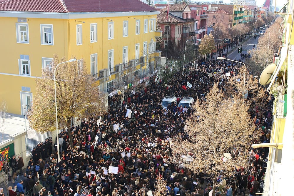 Kush e ka marrë në dorë protestën, sipas Çulit?