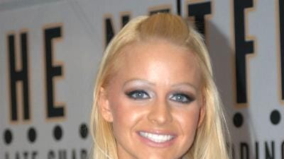 Si rikrijoi Ashley Roberts pamjen ikonike të Madonnës?