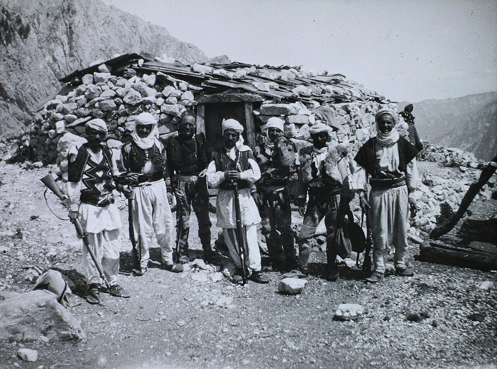 Monografia e Ragip Mehanja për historinë e fisit Kelmend