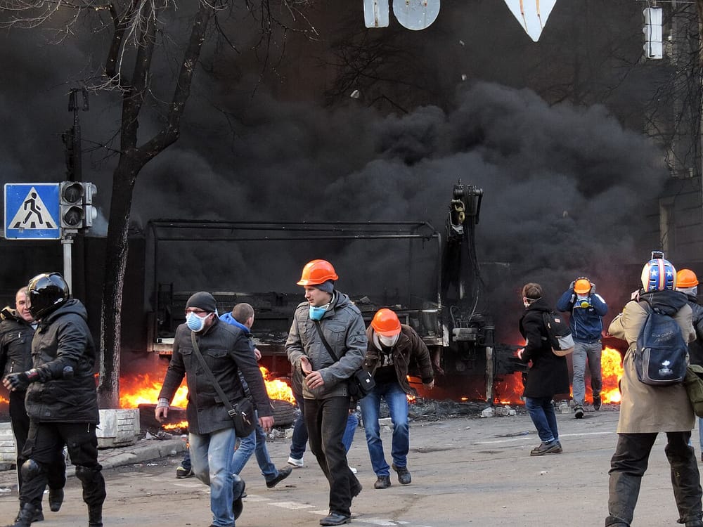 Pse protestat e 'Flamingove' para Kuvendit u kthyen në përplasje me policinë?