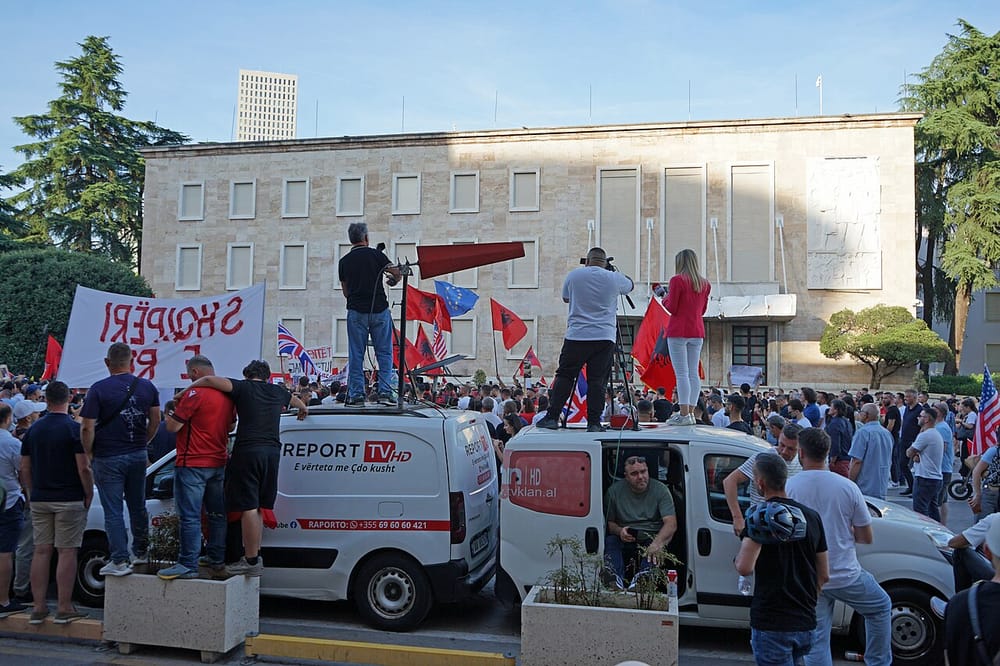 Kush i kërkoi llogari Ramës për katër mandate premtimesh?