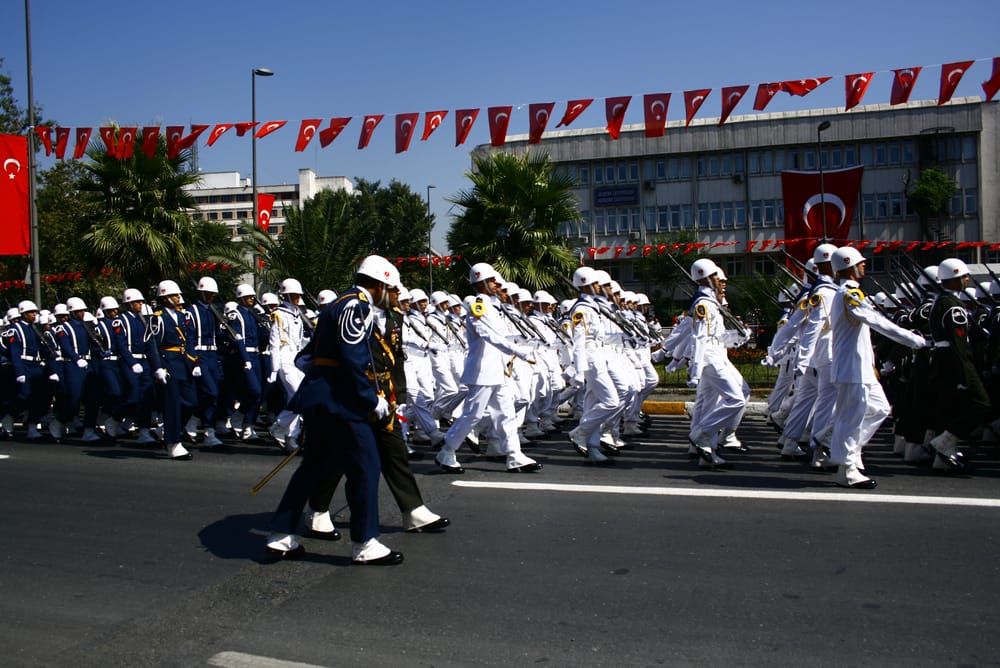 Çfarë ndodh në diplomimin e kadetëve të FSK-së në Prishtinë?