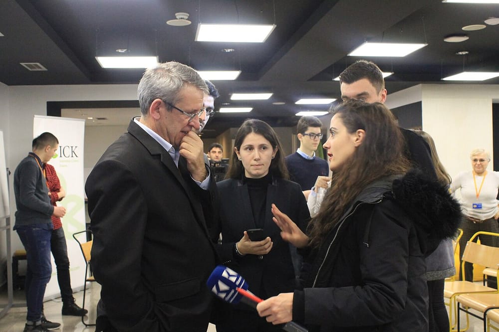 Si po ndikojnë pronarët e mediave në linjën editoriale?