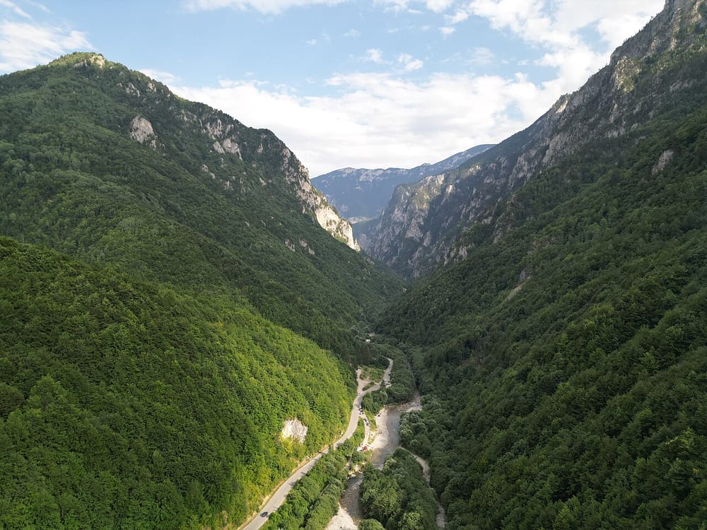 Turistët e huaj mahniten nga Rugova