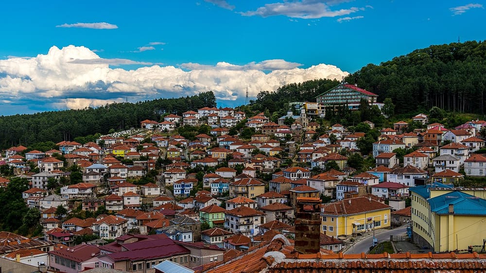 Uji në Krushevë del i pasigurt për t'u pirë — duhet të zihet 10 minuta