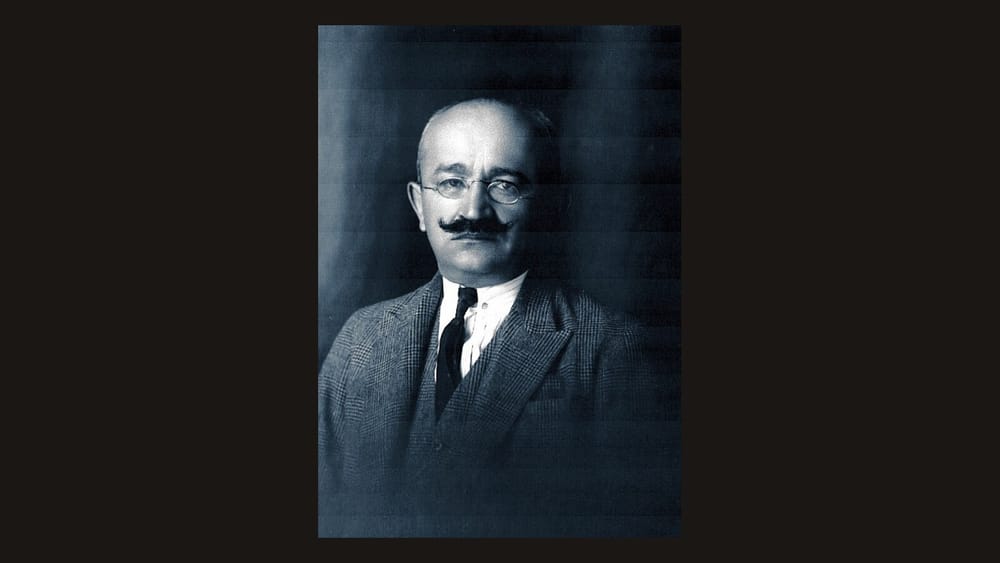 Xhafer Ypi, portret nga studioja Marubi
