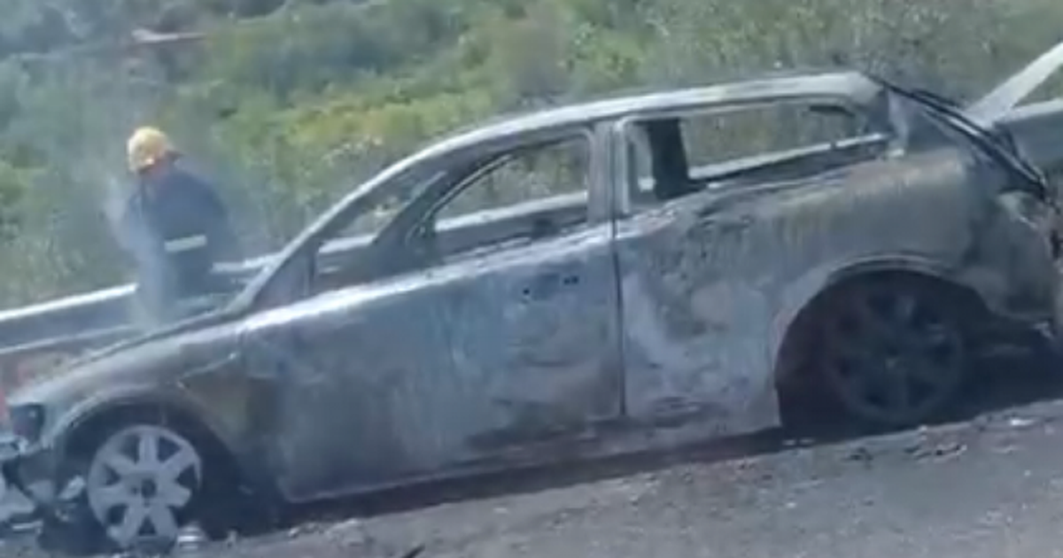 Automjeti digjet në lëvizje në aksin Tiranë-Elbasan