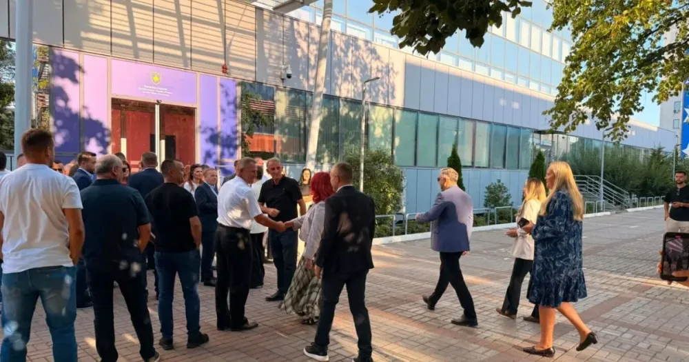 Aleanca dhe asamblistët e Vushtrrisë i bashkohen aksionit të PDK-së