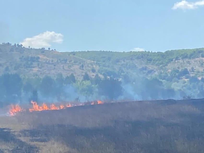 Vatër zjarri në Kagjinas të Ersekës, dy mjete zjarrfikëse në terren