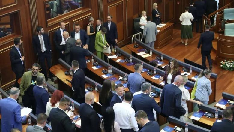 Deputetët e PDK-së do të mblidhen në Kuvend nga ora 11:00