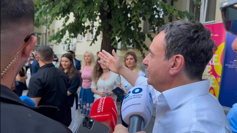 Albin Kurti shmang përgjigjen për kërkesën e PDK-së për seancën