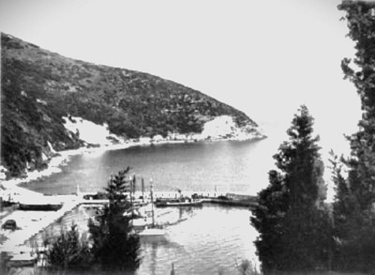 Dokumente CIA tregojne katër baza detare sovjete në Shqipëri, dy në Vlorë dhe Sazan