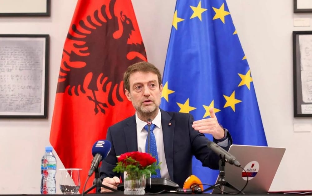 Ministri Hoxha njofton ngritjen e Pranisë Diplomatike Virtuale