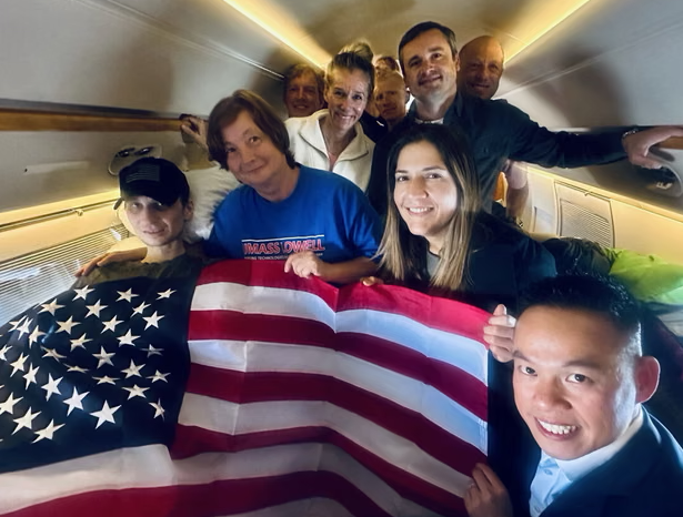 Rusia liron ish-marinsin amerikan Robert Gilman pas katër vitesh burgim