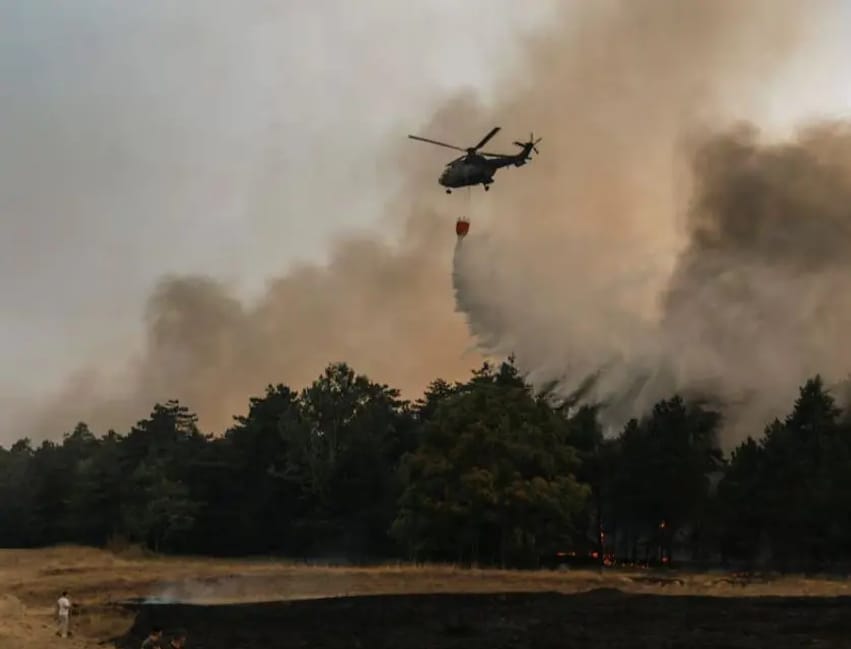 Bashkimi Evropian dërgon helikopterë dhe zjarrfikës në Serbi