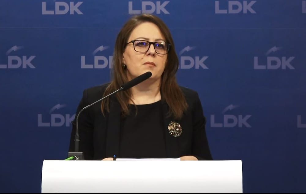 Kritika e LDK-së ndaj MASHTI-t për vonesat e mjeteve të librave