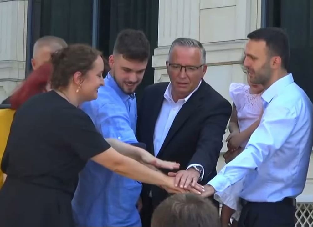 Nis aktiviteti “Ora e Pritjes” në Prishtinë drejt vendimit në Hagë