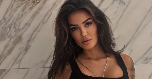 Morena Taraku mahnit me fotosesionin e ri, shfaqet në superformë