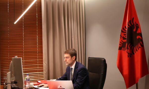 Hoxha: Shqipëria nuk është pjesë e skenarive destabilizuese në Mal të Zi
