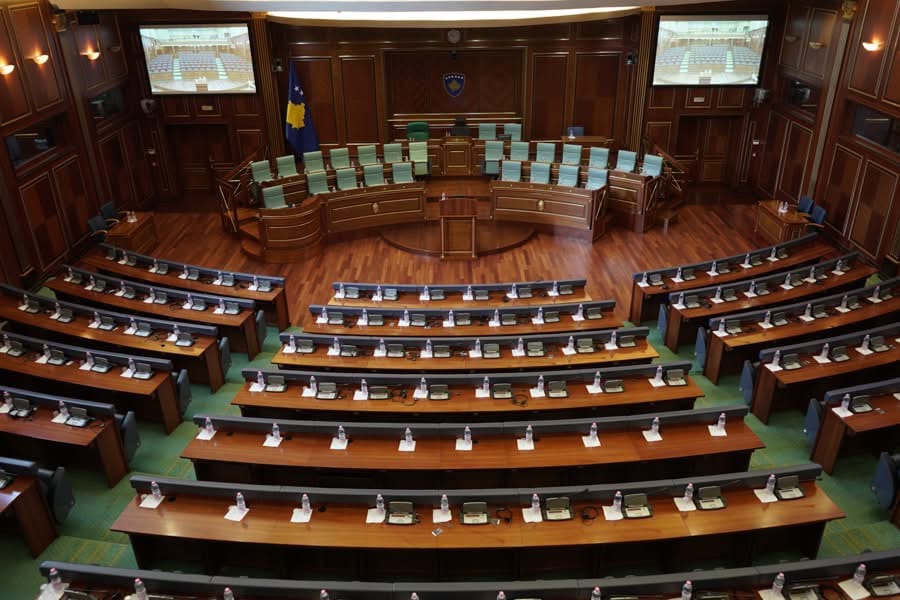 SHBA dhe BE në Kuvend, analistët shohin ndikim të zvogëluar në krizë