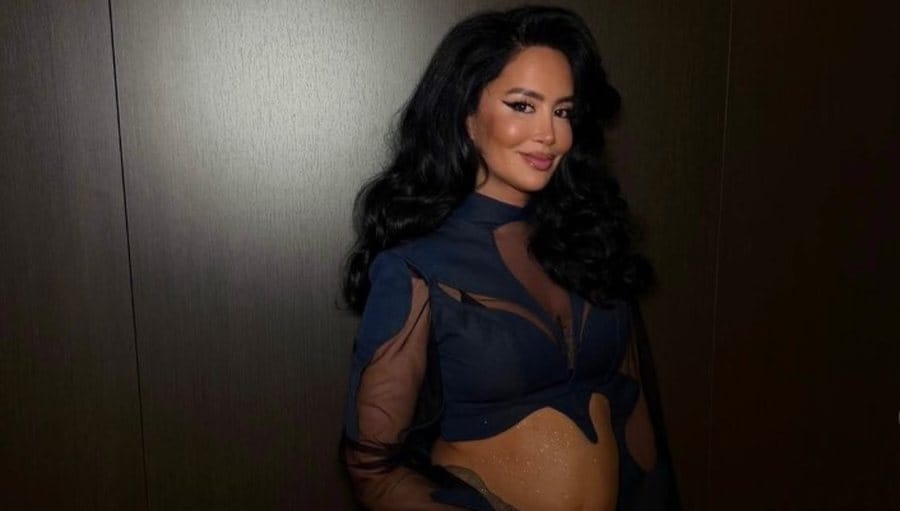 Dafina Zeqiri befason ndjekësit me fshirjen e postimeve në Instagram