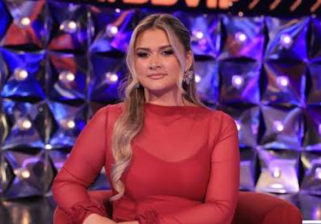 Neda Balluku rrëfen të vërtetën për familjen që nuk ishte siç dukej