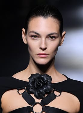 Vittoria Ceretti shfaq pamje të re me parukë bionde në Instagram
