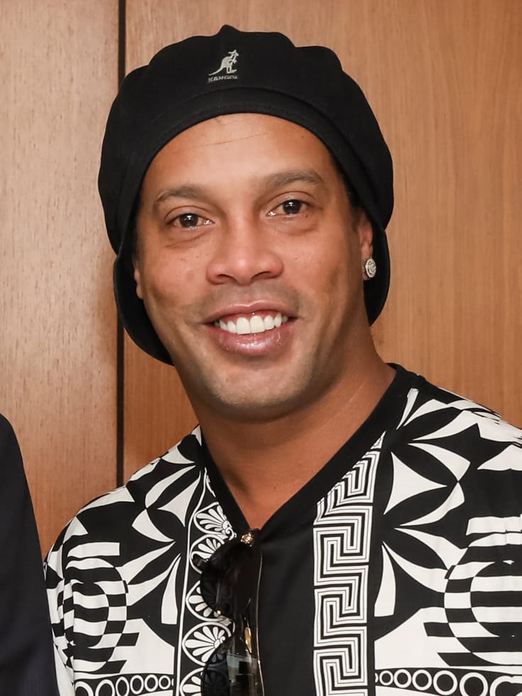 Ronaldinho planifikon blerjen e klubit të basketbollit AS Monaco