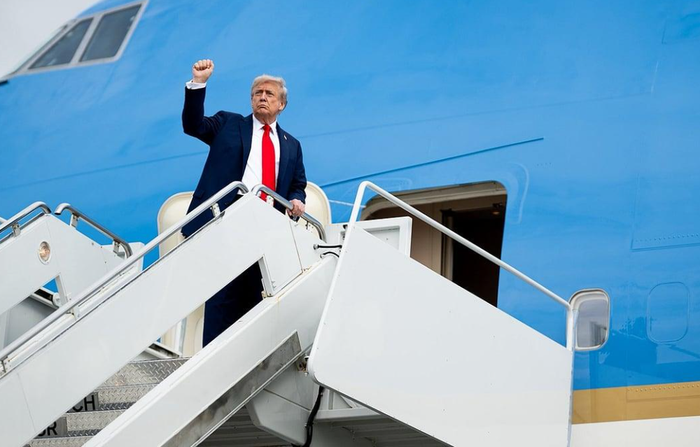 Trump nënshkruan urdhrin për riemërtimin e Liqenit Ontario në 'Liqeni Amerika'