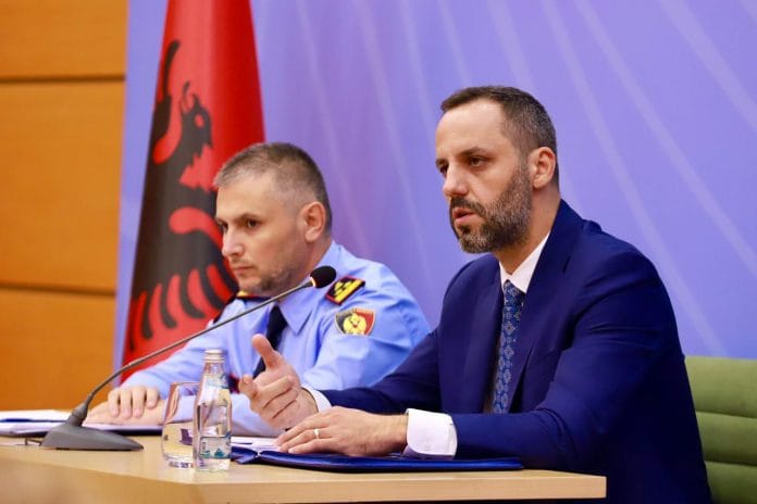 Lamallari dhe Hita takojnë drejtuesit e Policisë