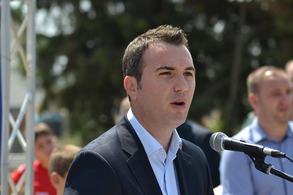 Ademi denoncon shkeljen e gjuhës shqipe në Tabanoc