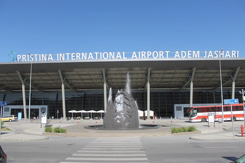 Aeroporti i Prishtinës kalon 2 milionë udhëtarë — 12% rritje nga vjet
