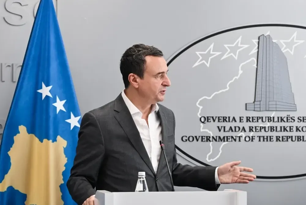 Kurti: Armatimi ilegal me tyta të gjata nuk është për hajr, por veç për sherr