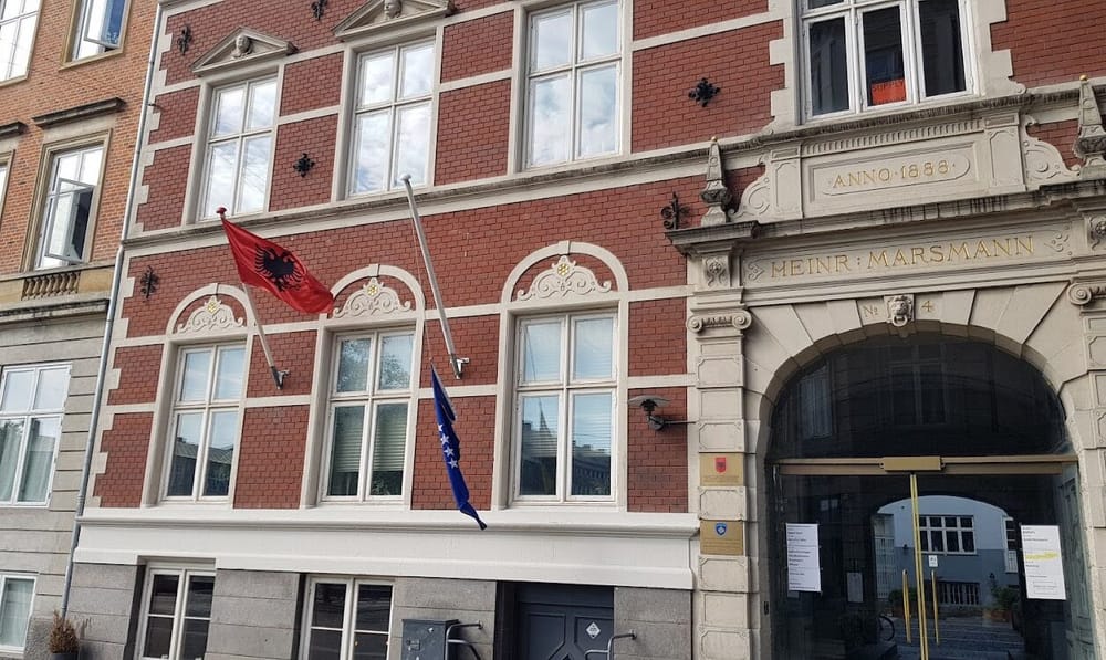 Arrestohen tre shqiptarë në Itali — rrahën dhe grabitën 80-vjeçaren