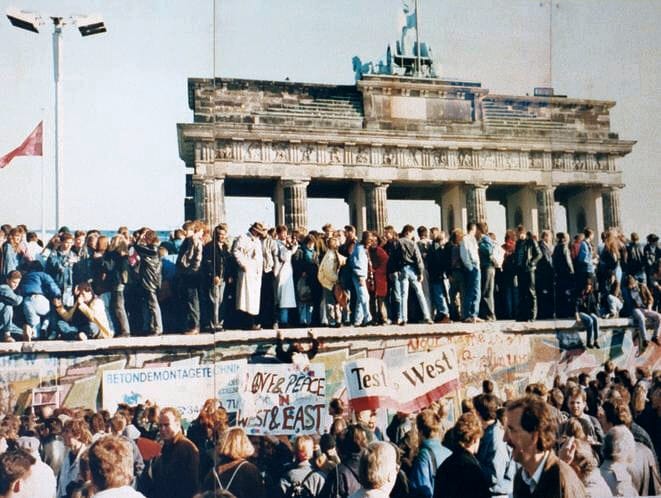 Rënia e Murit të Berlinit: si e hapi kaosi diplomatik natën e 9 nëntorit 1989