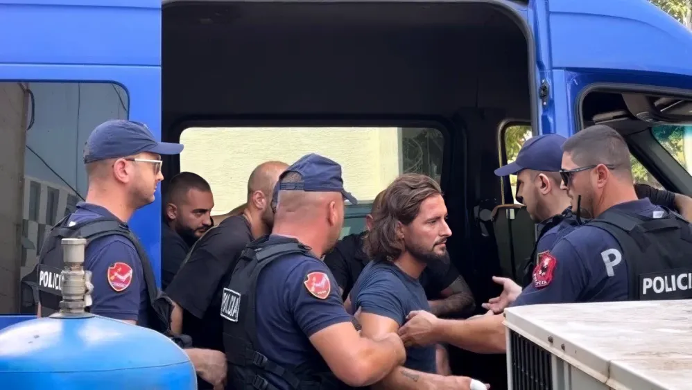 Seanca për masën e sigurisë për 11 të arrestuarit për vrasjen në Ksamil