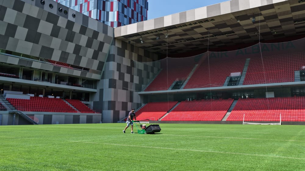Fusha e re e stadiumit Air Albania drejt fazes finale dhe gati ne shtator