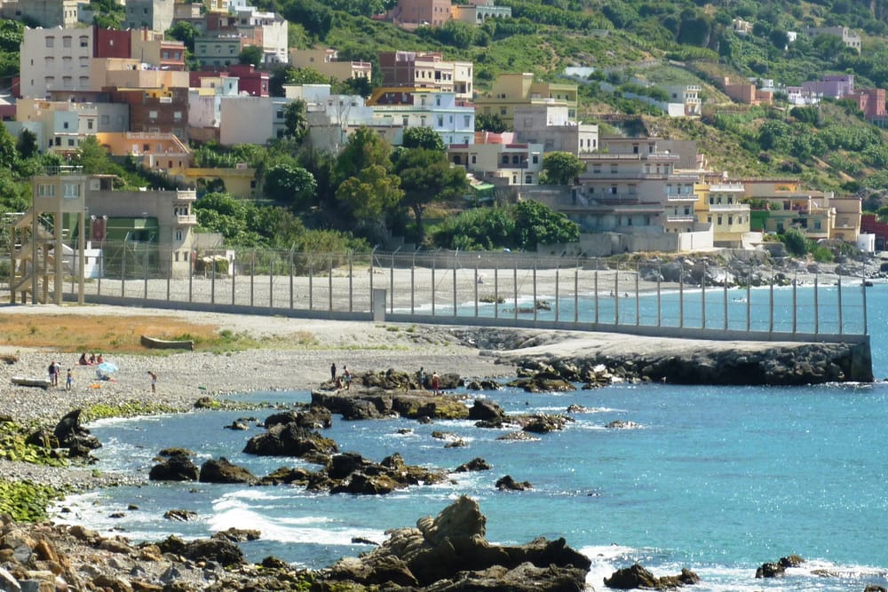 Policia marokene arreston 111 persona pranë Ceutës
