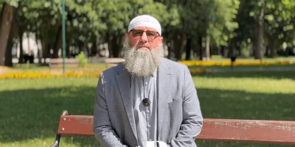Predikuesi islam Elvedin Peziq shoqërohet nga Policia e Kosovës
