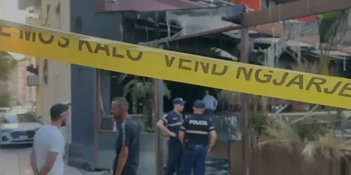Operatorët turistikë në Vlorë ofrojnë akomodim dhe veshje falas pas zjarrit